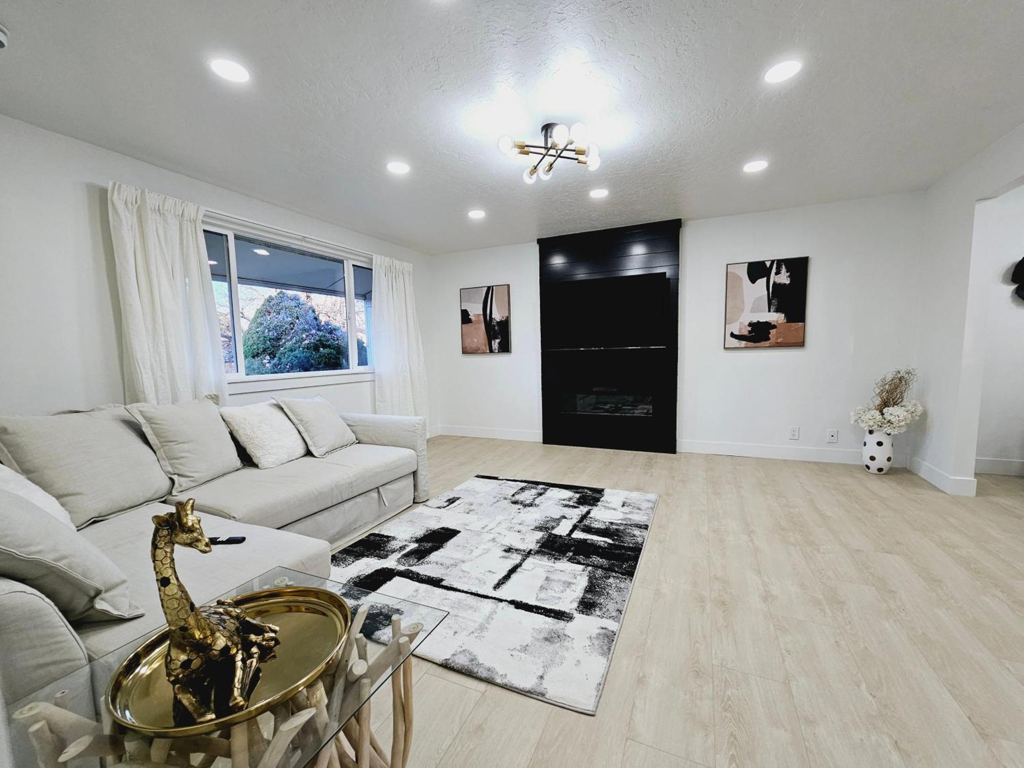 Luxury Getaway Close To Skiing Hiking In Slc 山迪 外观 照片